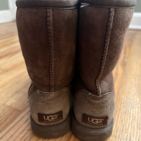 UGG boots - Picture 1 of 5
